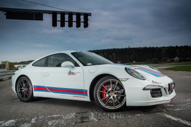 Jazda Porsche 911 S Martini Racing Edition (5 okrążeń) | Wiele Lokalizacji |-prezent dla mężczyzny