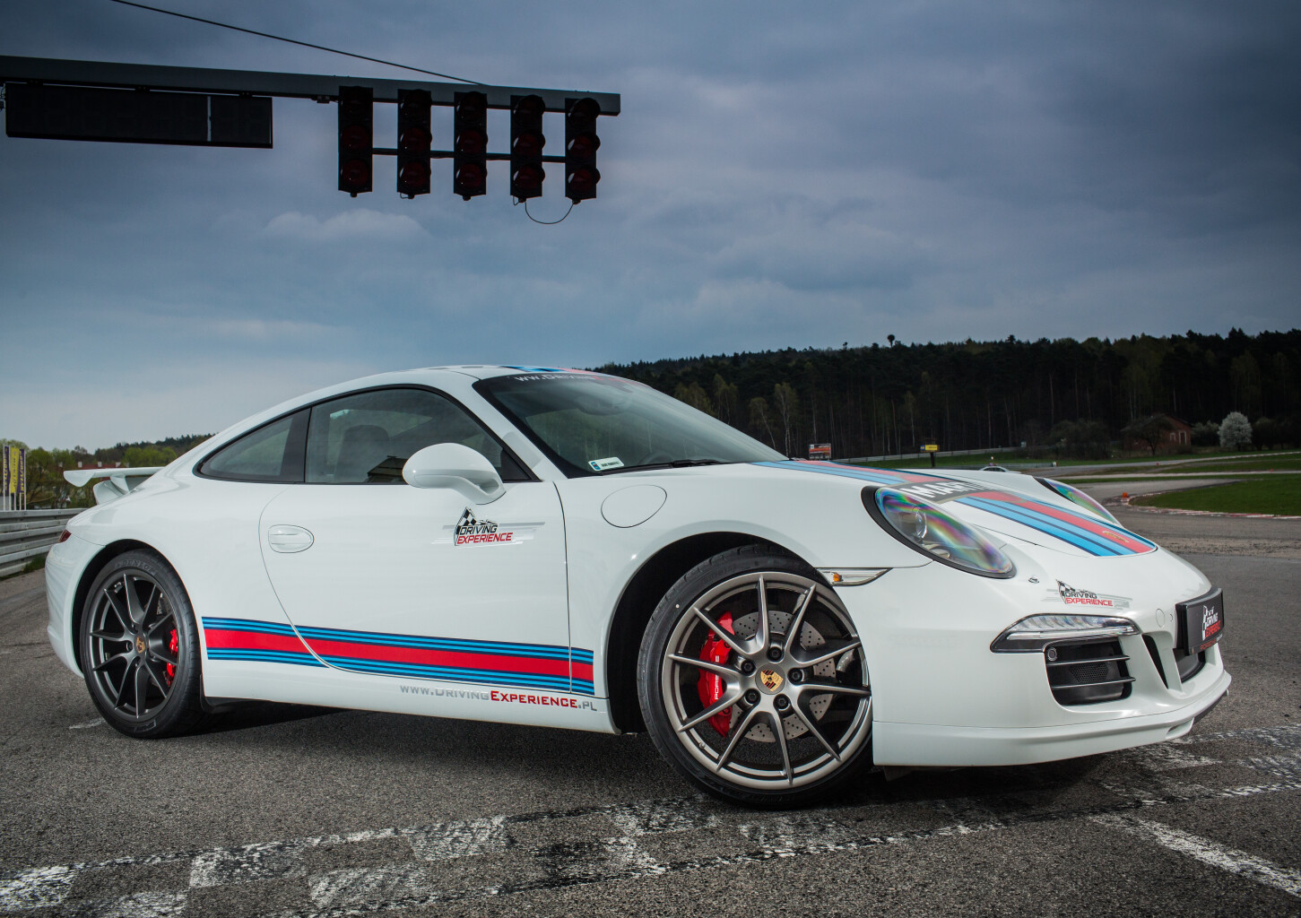 Jazda Porsche 911 S Martini Racing Edition (5 okrążeń) | Wiele Lokalizacji