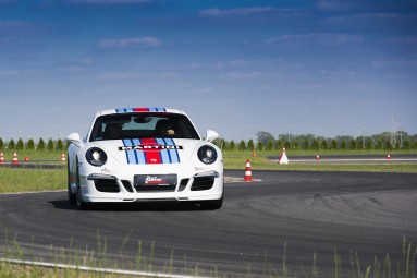 Jazda Porsche 911 S Martini Racing Edition (5 okrążeń) | Wiele Lokalizacji |-prezent dla męża