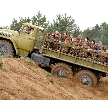 Przejażdżka Pojazdem Militarnym z Napędem 6x6 - Ural 4320 | Borne Sulinowo