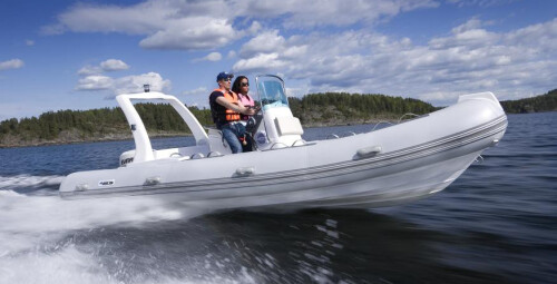 Zasiądź za Sterami Łodzi RIB | Warszawa-prezent na święta