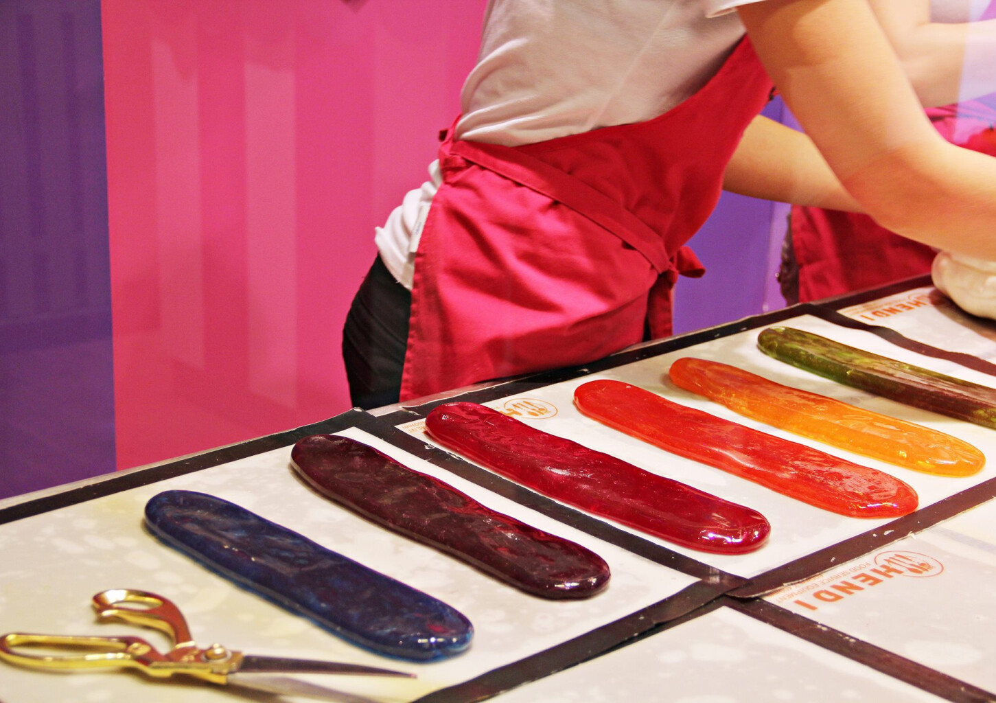 Pokaz w Manufakturze Cukierków dla Dwojga ze Słodkim Upominkiem | Warszawa