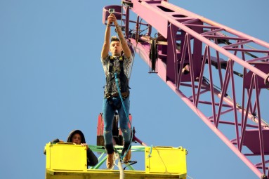 skok_na_bungee_prezent_na_osiemnaste_urodziny_p