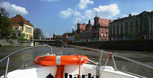 Rejs Motorówką ze Sternikiem Wrocław-prezent na święta