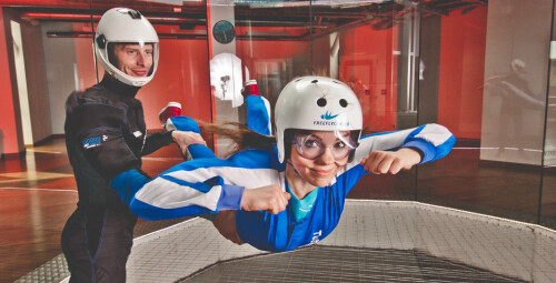Niezapomniany Lot w Tunelu Aerodynamicznym - Prezent na Święta