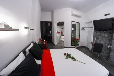 Romantyczny Pobyt w Komorowski Luxury Guest Rooms - Prezent na Walentynki