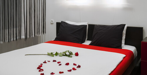 Romantyczny Pobyt w Komorowski Luxury Guest Rooms - Prezent dla nowożeńców