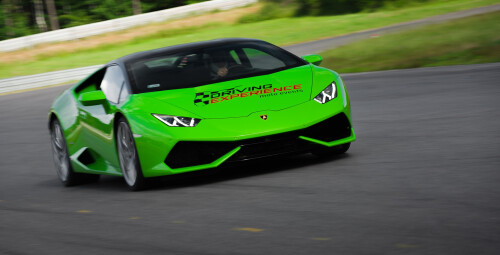 Poprowadź Lamborghini Huracán (2 okrążenia) - Prezent dla chłopaka