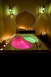 Relaksujący Hydromasaż w SPA - Prezent na Walentynki
