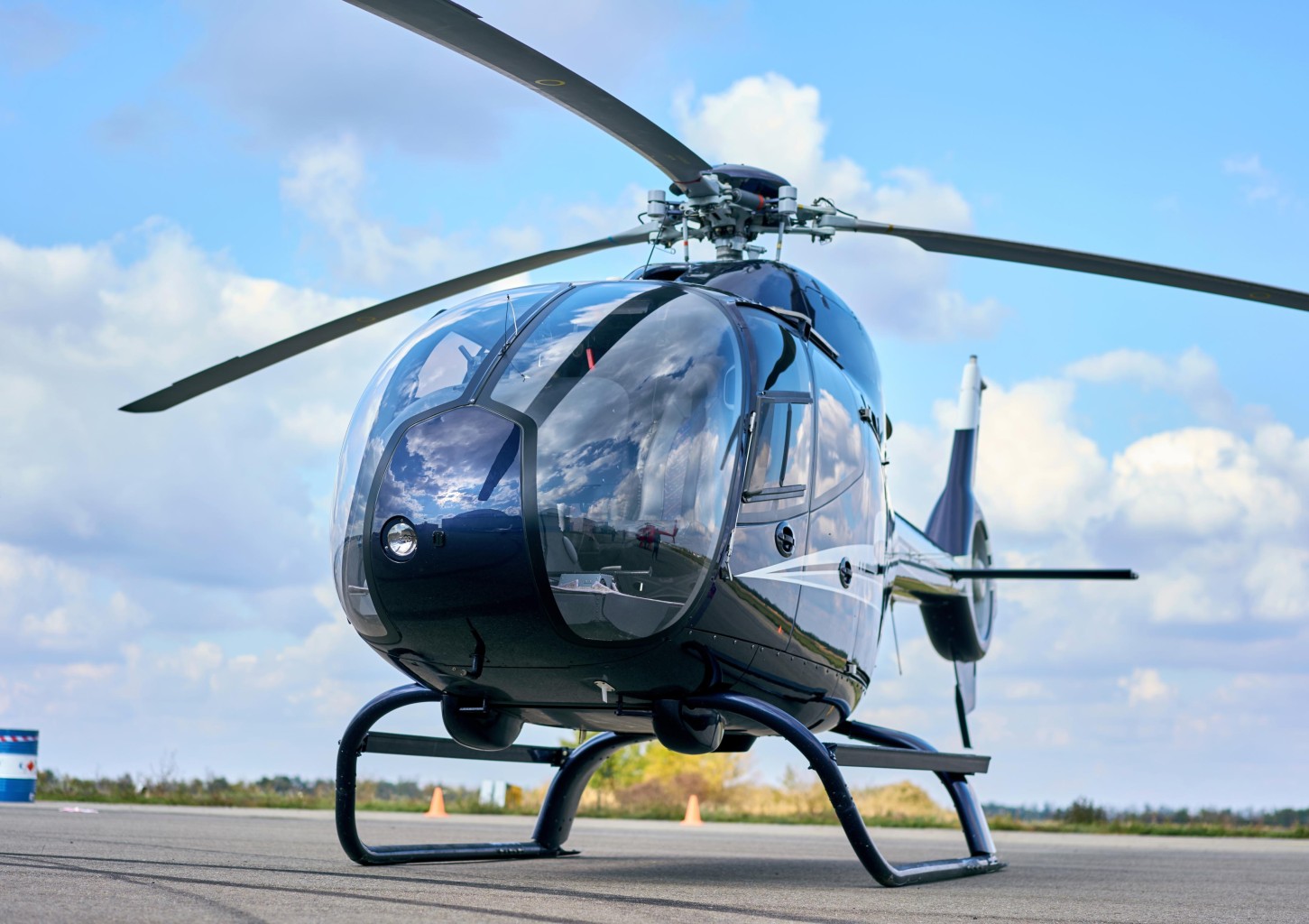 Romantyczny Lot Helikopterem dla Dwojga (10 minut) | Warszawa