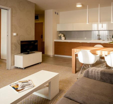 Romantyczny Pobyt (1 Noc, 2 Osoby) | Hotel InVite | Wrocław