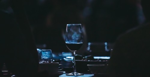 Kolacja w Ciemności dla Dwojga z Muzyką na Żywo - Prezent dla zakochanych_SS