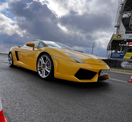 Jazda Lamborghini Gallardo (2 okrążenia) | Wiele Lokalizacji