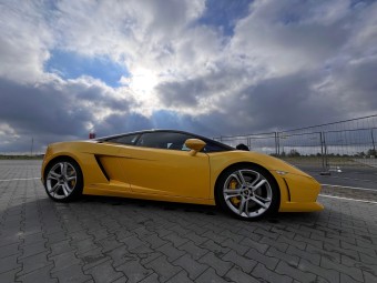 Jazda Lamborghini Gallardo (4 okrążenia) | Wiele Lokalizacji-Prezent dla Chłopaka_P