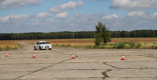 Jazda Subaru (4 okrążenia) - Prezent na Dzień Chłopaka