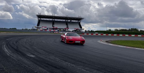 Jazda Ferrari Modena-Prezent dla Chłopaka_P