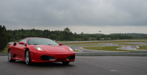 Jazda Ferrari (1 okrążenie) - Prezent dla Taty