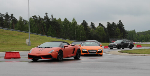 Pojedynek Lamborghini Gallardo vs KTM X-Bow (4 okrążenia) - Prezent dla Taty