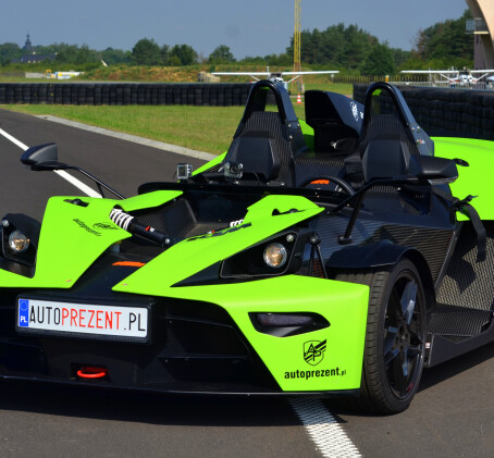 Pojedynek Lamborghini vs KTM X-Bow (4 okrążenia) | Wiele Lokalizacji