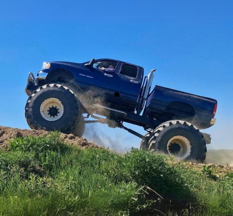 Jazda Co-Drive Monster Truckiem (1 osoba) | Wiele Lokalizacji