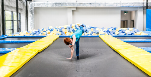 Szalona Zabawa w Parku Trampolin | Wrocław -prezent na urodziny