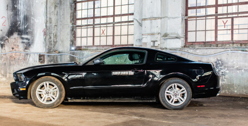 Amerykański Pojedynek Chevrolet Camaro vs Ford Mustang (4 okrążenia) - prezent na urodziny