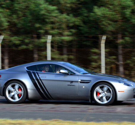 Jazda Aston Martin Vantage (1 okrążenie) | Wiele Lokalizacji