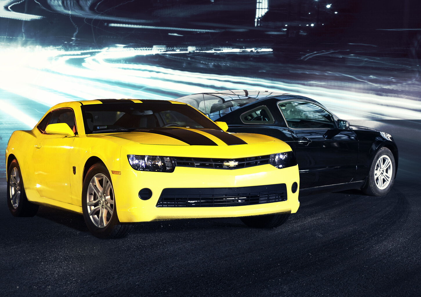 Amerykański Pojedynek Chevrolet Camaro vs Ford Mustang (2 okrążenia) | Wiele Lokalizacji