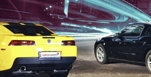 Amerykański Pojedynek Chevrolet Camaro vs Ford Mustang (4 okrążenia)  - prezent dla ukochanego