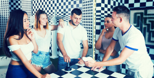 Zabawa w Escape Room dla Przyjaciół | Wiele Lokalizacji Trójmiasto, Poznań, Olsztyn, Katowice, Szczecin, Wrocław, Łódź - prezent dla  przyjaciół