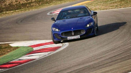 Jazda Maserati (2 okrążenia) | Wiele lokalizacji  - prezent dla męża