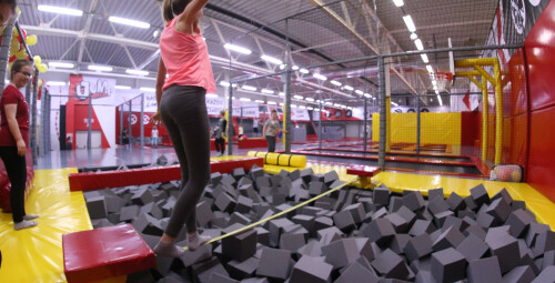 Zabawa w Parku Trampolin dla Dwojga - prezent na urodziny