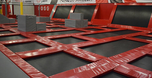 Zabawa w Parku Trampolin dla Rodziny - prezent dla dzieci