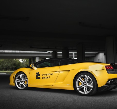 Poszalej Lamborghini Ulicami Miasta z Filmowaniem | Wiele Lokalizacji