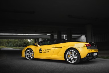 Poszalej Lamborghini Ulicami Miasta z Filmowaniem - prezent dla faceta_W