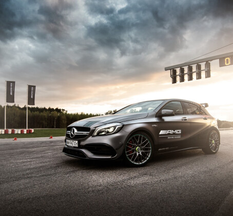 Jazda Mercedesem AMG A 45 (5 okrążeń) | Kielce