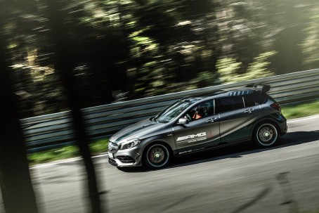 Poprowadź Mercedesa AMG A 45 (2 okrążenia) | Kielce