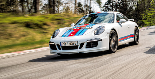 Poprowadź Porsche 911 S Martini Racing Edition (1 okrążenie) - prezent na święta
