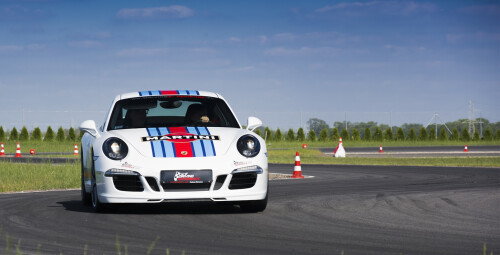 Poprowadź Porsche 911 S Martini Racing Edition (1 okrążenie) - prezent na urodziny