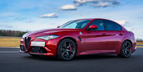 Jazda Alfa Romeo Giulia Quadrifoglio (1 okrążenie) - prezent na święta