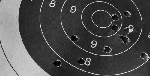 Strzelanie z Karabinu AK-47 i Pistoletu Glock - prezent na święta
