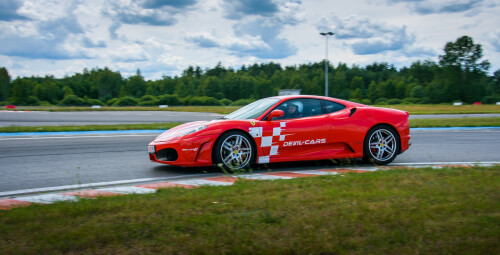 Co-Drive Ferrari (1 okrążenie) | Tor Główny - prezent dla nastolatka