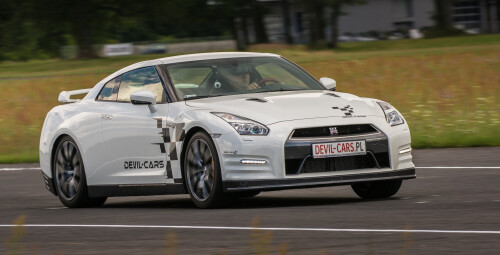 Jazda Nissanem GTR (1 okrążenie) | Tor Główny - prezent dla narzeczonego_P