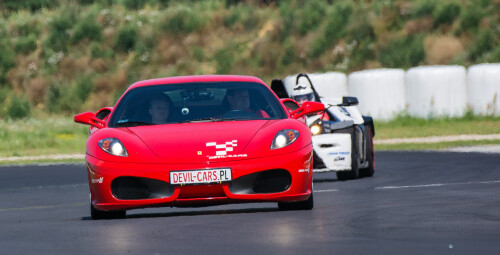 Jazda Ferrari (1 okrążenie) | Tor Główny - prezent dla mężczyzny_P