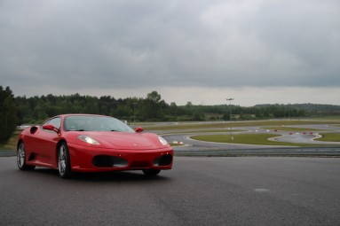 Jazda Ferrari (1 okrążenie) | Tor Główny - prezent na urodziny_P
