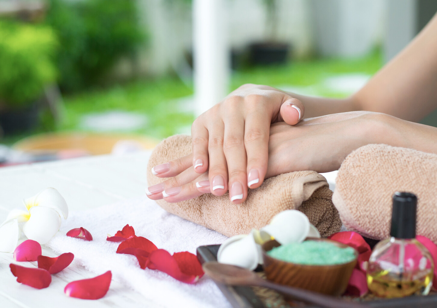 Manicure i Pedicure Klasyczny | Warszawa