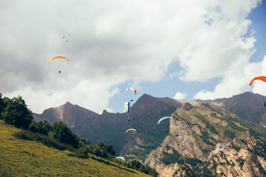 Lot Akrobatyczny Paralotnią nad Górami - prezent dla niej_S
