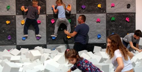 Szalona Zabawa w Parku Trampolin dla Rodziny Wałbrzych Jump Planet p prezent na urodziny_PP