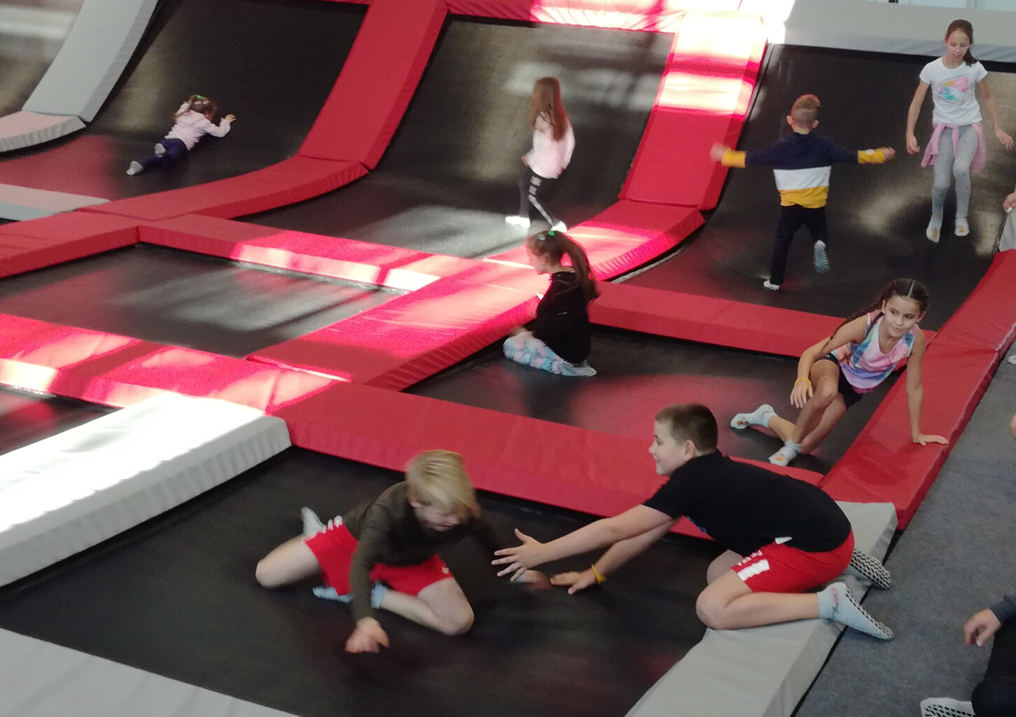 Przygoda w Parku Trampolin dla Przyjaciół | Kalisz