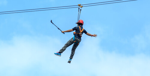 Przygoda na Linach ze Zjazdem Tyrolskim | Kielce | Struktura Mobilne Centrum Wspinaczkowe - prezent dla nastolatka_SS